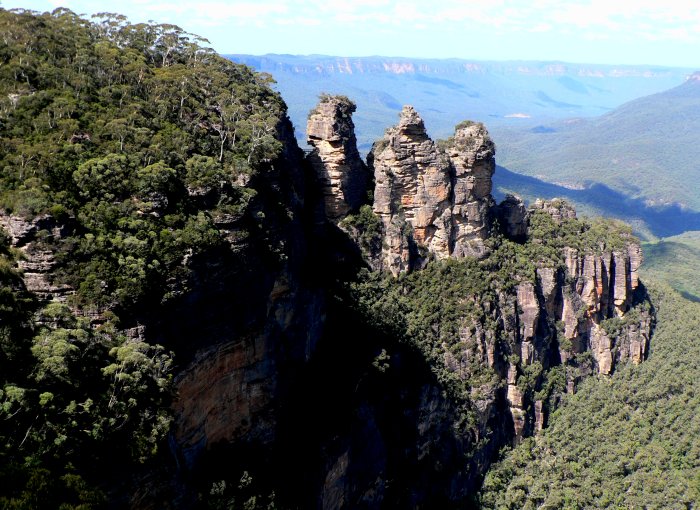 {short description of image}