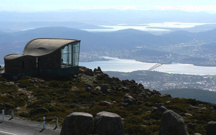 {short description of image}