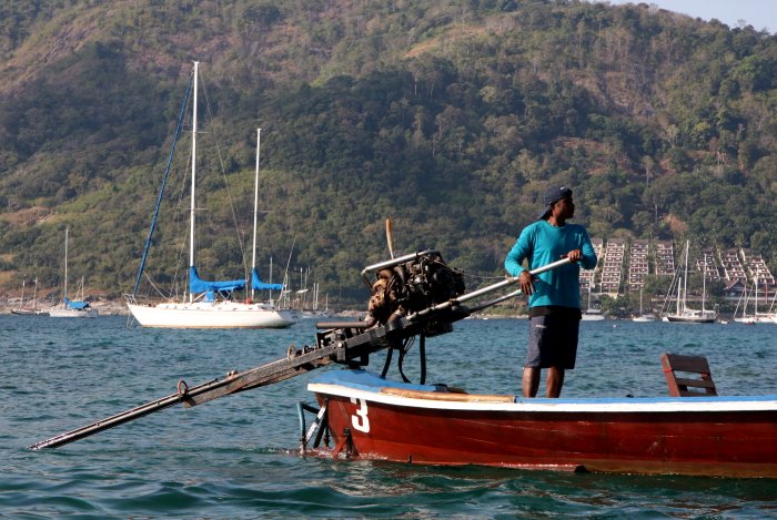 {short description of image}