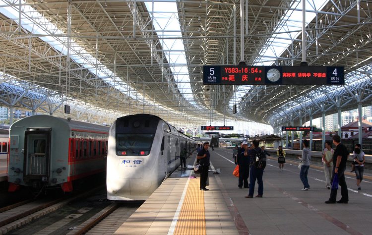 {short description of image}