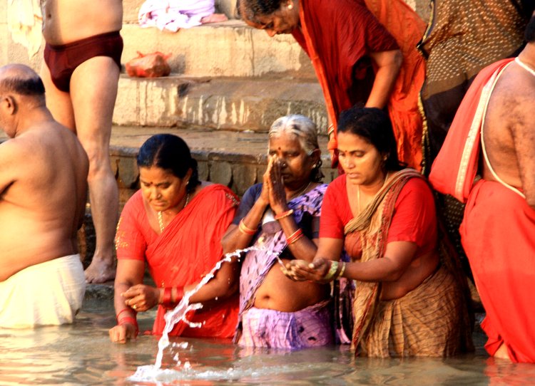 {short description of image}