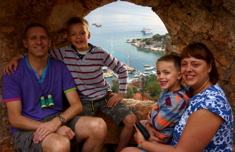 {short description of image}