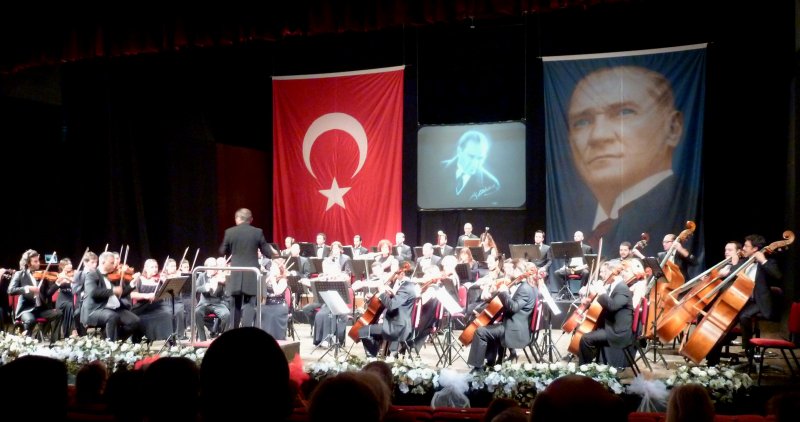 {short description of image}