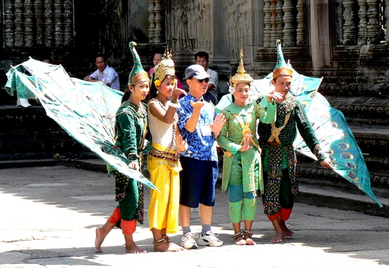 {short description of image}