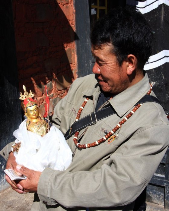 {short description of image}